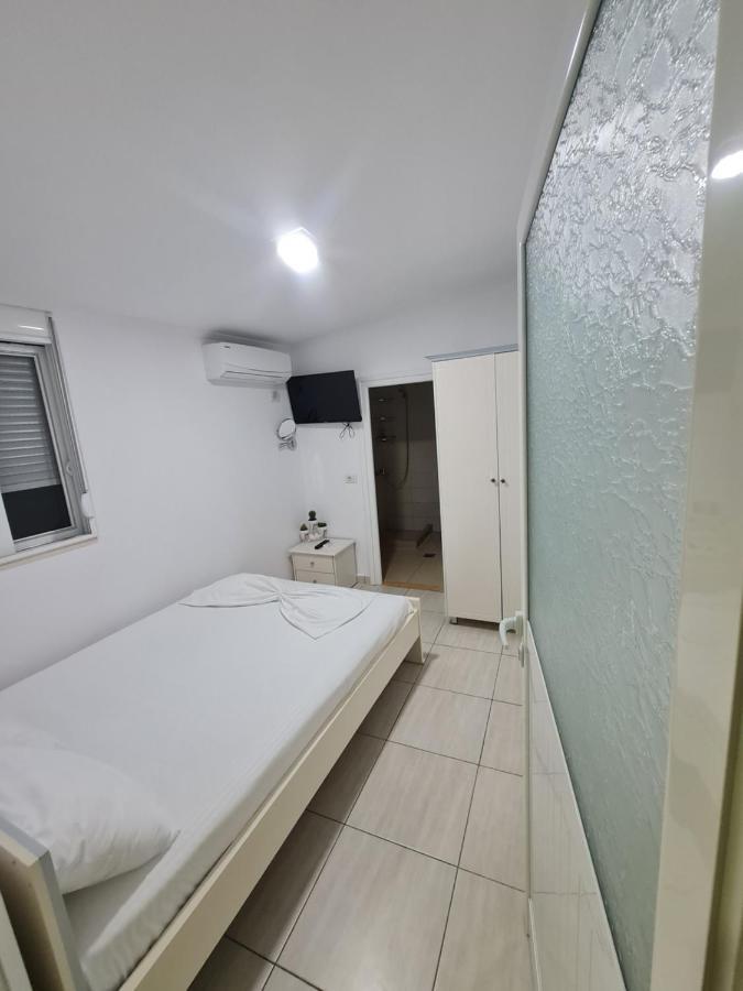 Amber Apartments Sarandë Exterior foto